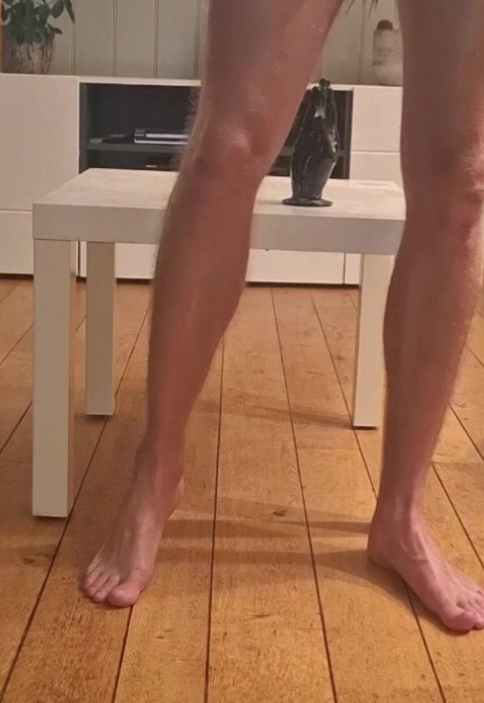 NoFace Twink X: 핫한 게이 Twink 그의 엉덩이에 거대한 주먹을 사랑하고 그것을 타고있다