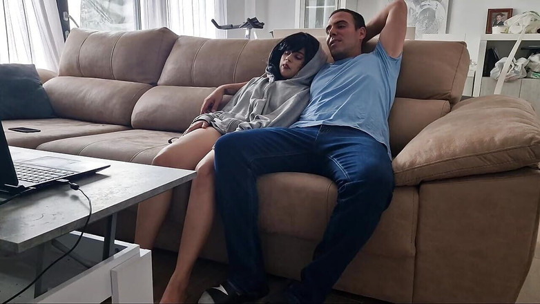 Latinascachondas: Pacarku terjatuh di film dan aku meletakkan penisku di wajahnya