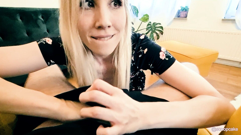 Scoopcake: Zkus se nevystříkat! Úžasné hluboké kouření končí bláznivým výstřikem