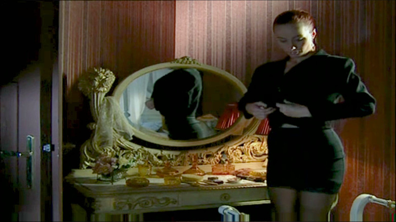 Luxury Porn Channel: Večeře s přáteli končí análním podváděním.