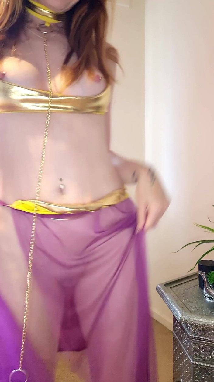 Lily kink: 大腿舞者随时可供你使用