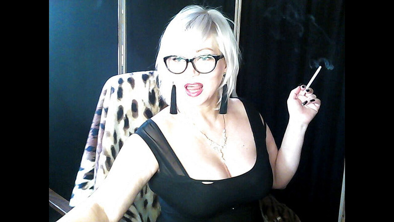 AimeeParadise: アマチュア熟女ポルノスターAimeeParadise:1つの映画で成熟したロシアのSexwifeのすべての秘密。!.))