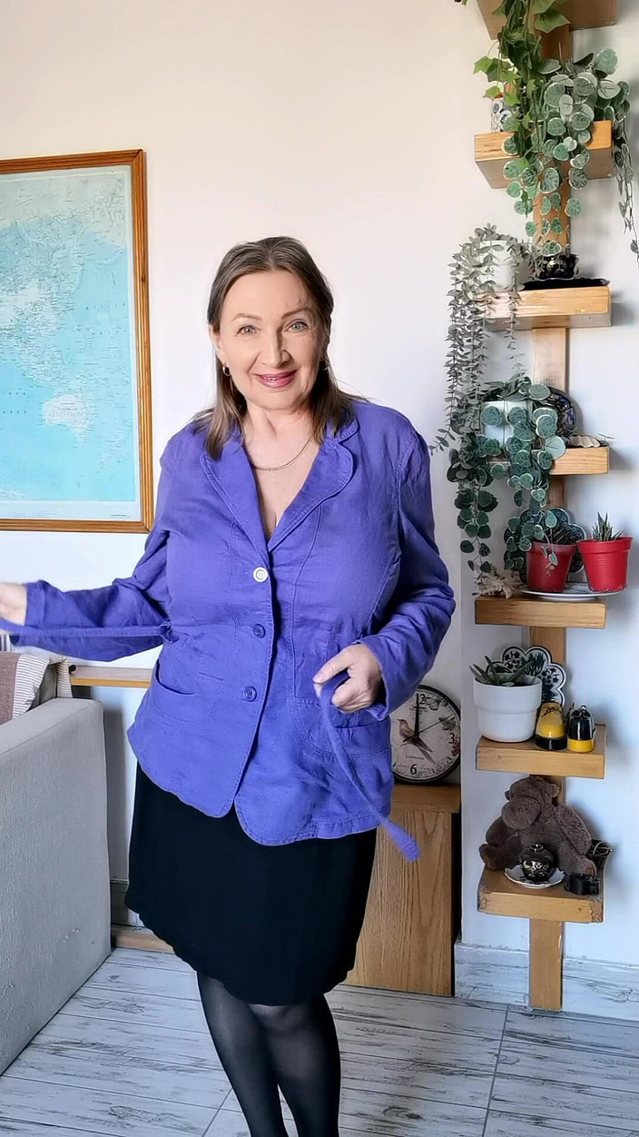 MariaOld: Punto di vista: il capo invita la sua segretaria matura:...