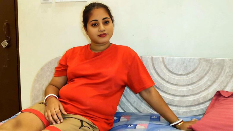 Raja puja: Siya Bhabhi styvsyster Riya Bhabhi första gången i kamera