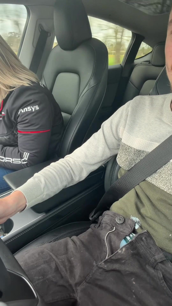 GIULIANA_OFFICIEL: I Suck While Driving My Boyfriend While Passing Trucks Ahah