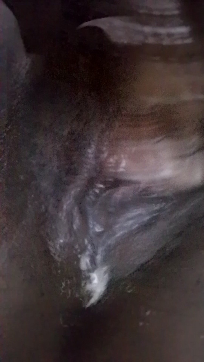 SlutyTeey: Solitária africana gata