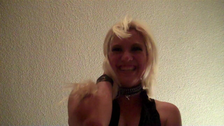 Cryptostudios: Tabitha giantess 121