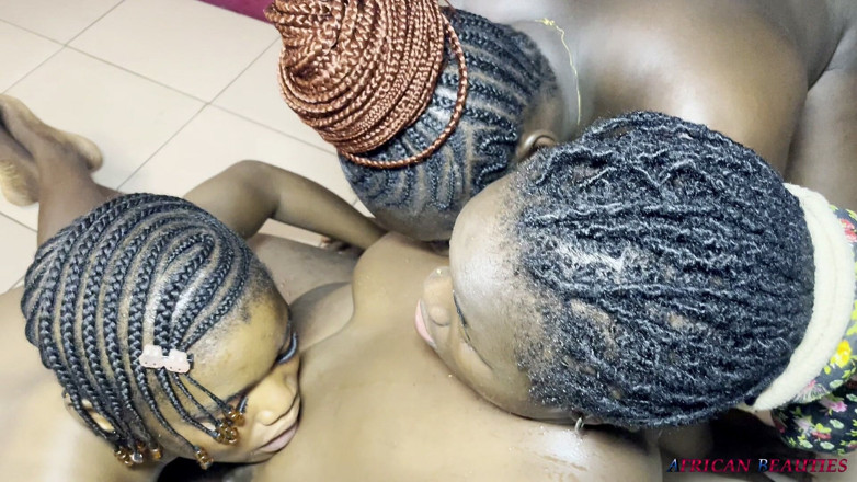 Spinach: Three Perverted Lesbian Black Chicks Spitting and Pissing