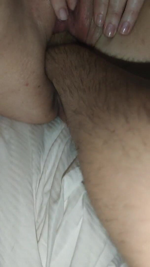 Gli Sfumatori Di Sperma: Slut gets her pussy broken