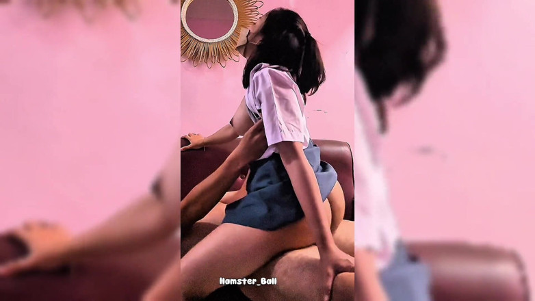 Hamster_Ball: Scopo una studentessa universitaria all'orgasmo in biblioteca