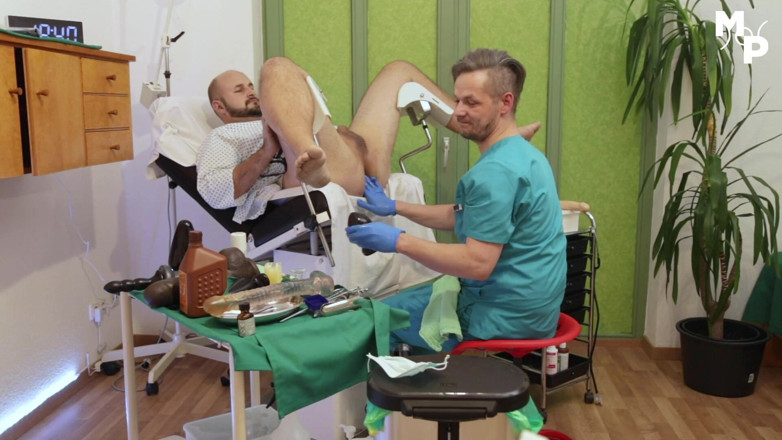 Marcus Pollack Gay: Kinky doctor stuffes ass with his hands and silicone toys