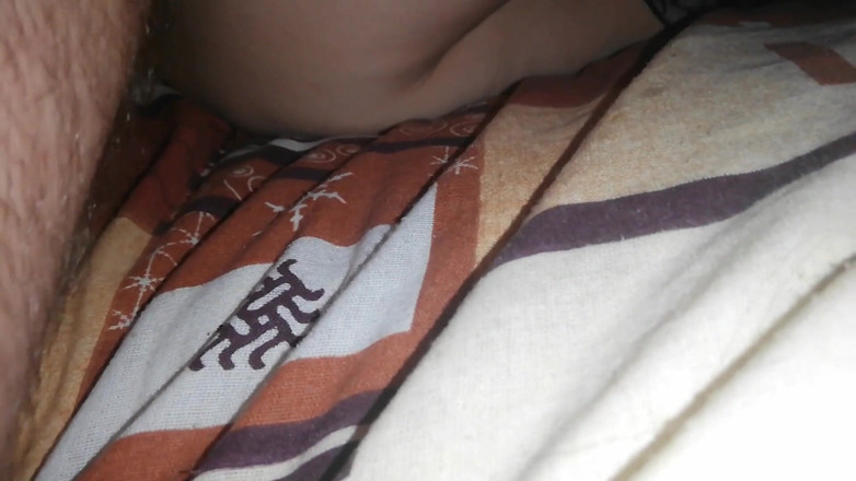 Obsidian22: Husband helps stranger fuck his wife without condom