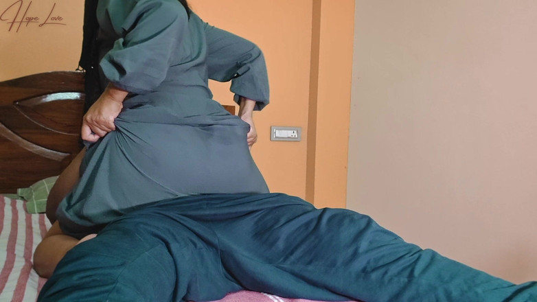 Hope Love: Sexy milfka s velkým zadem manželka podvádí.