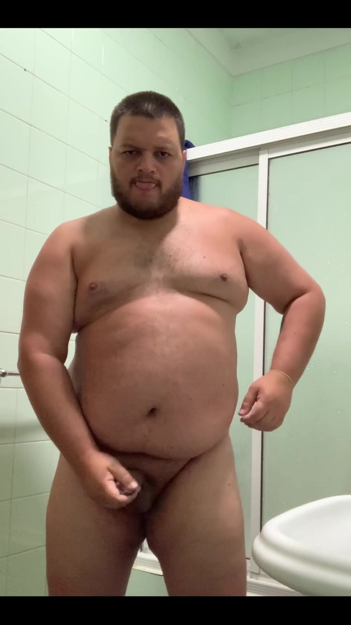 Ksanchez1203: Como jugar con mi polla en el baño no te...