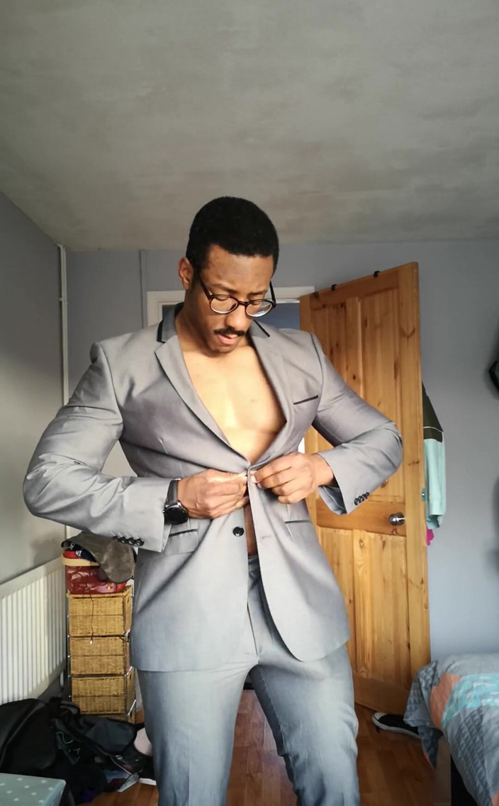 Amadeus: Ich mag es, einen Anzug zu tragen, es passt ... Ich...