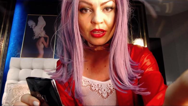 Kiras Secrets: Sissy make-up training, part 1