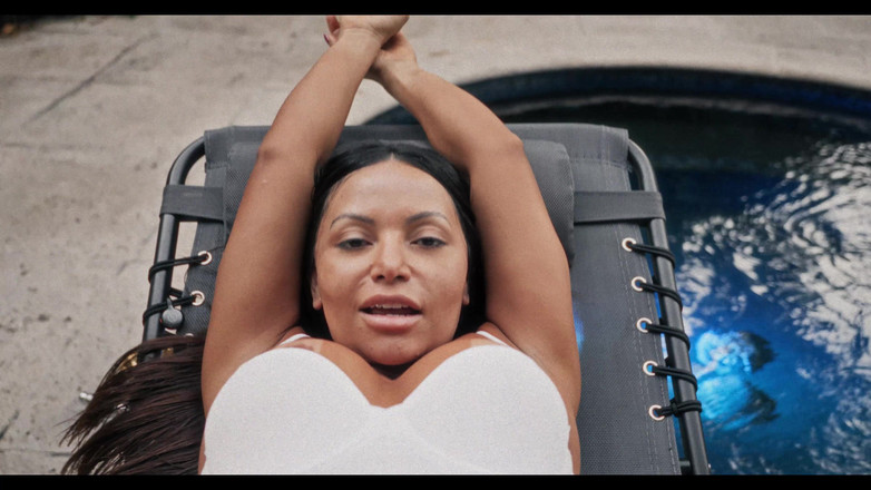 BrandySalazar: Une latina excitée se fait sodomiser au bord de la...