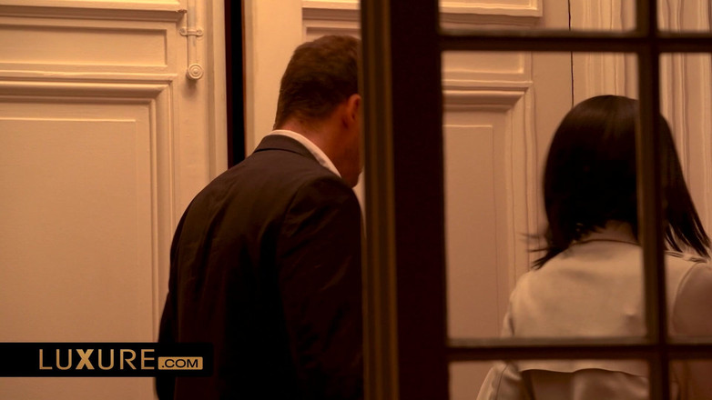 Luxure: Jill Kassidy ищет случайный секс