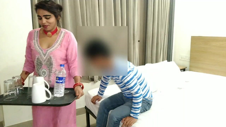 Zoyafast1: The House Maid Used to Work for the Boss but...