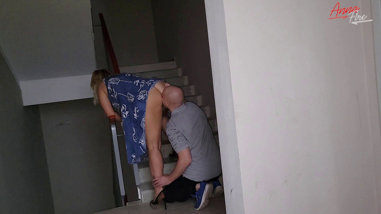 Anna Fire: Riskabelt slickande av hål i entrén