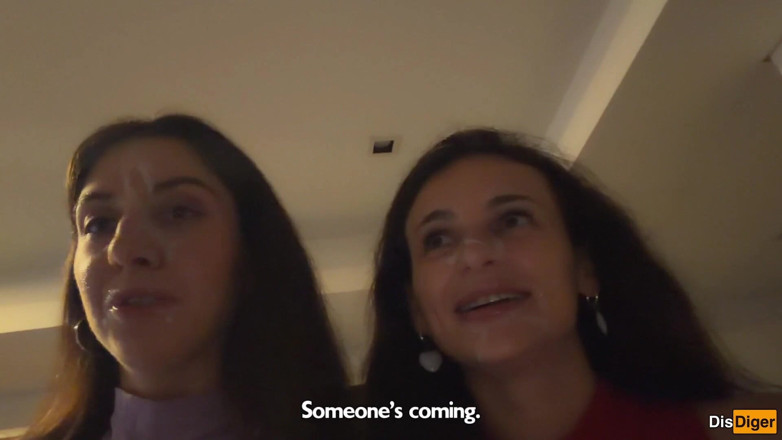 Dis Diger: Two Cum-covered Beauties Love to Walk - Cumwalk