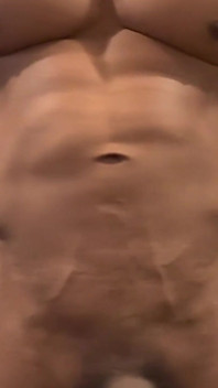 Jsem tady sama, pojď se ke mně