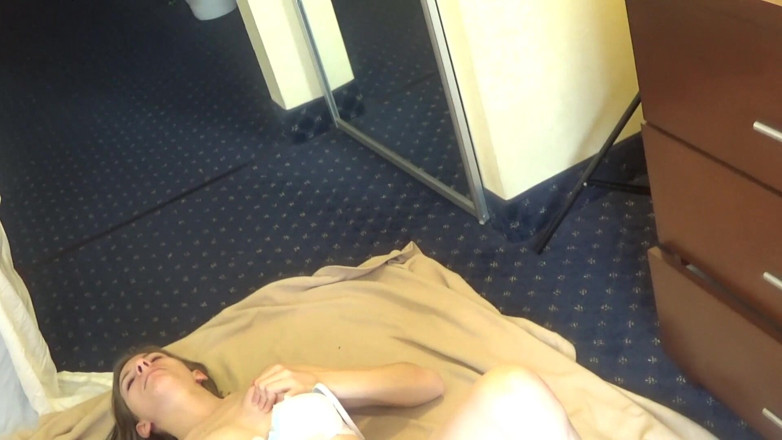 Real Amateur Sluts: 18 year old Sierra masturbates on camera for the fist...