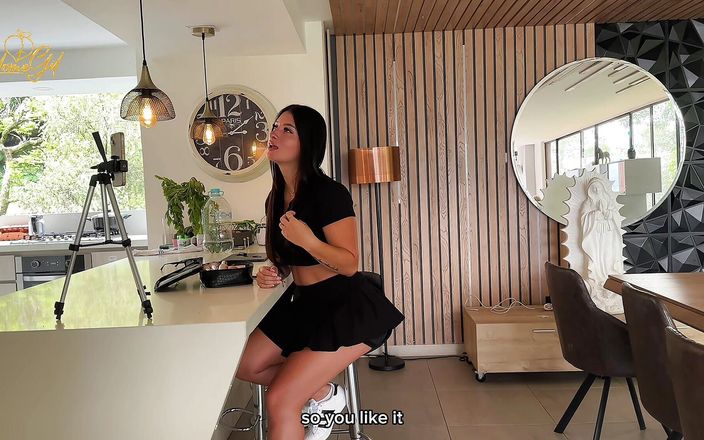 Salome Gil: Con cặc bự Tây Ban Nha đụ tôi sau khi phát...
