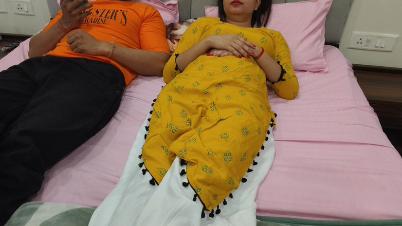 Hornycouple149: 决定在继妹的房间里自慰（18+热辣继妹）