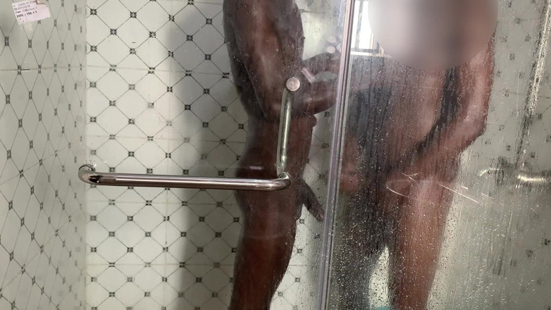 Dickass3x: 俺のスライムの黒檀の体型の男がトイレで尻を激しくぶつけられた