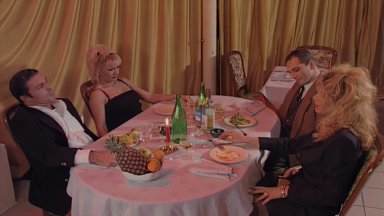 Inthe MILF room: First Dinner and Then Exchange of Couples Between Friends