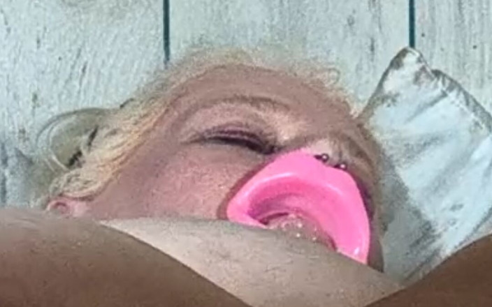 HerculesnVENUS: Big Mouth Skut Just Wants Your Nutt in Her Pussy...