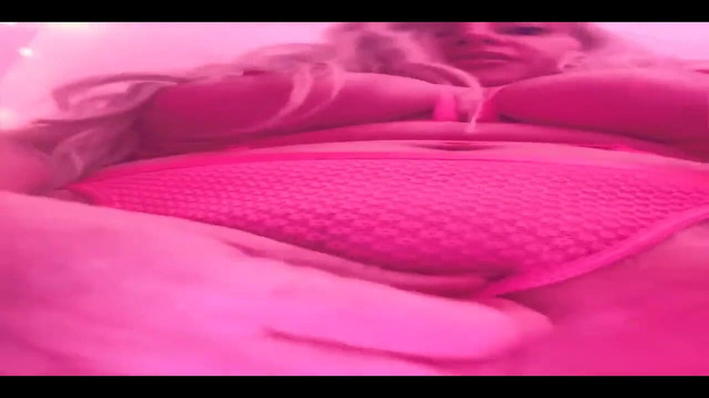 PaintedRose: Bạn biết bạn muốn nhận được phía sau đáy lớn của mẹ...