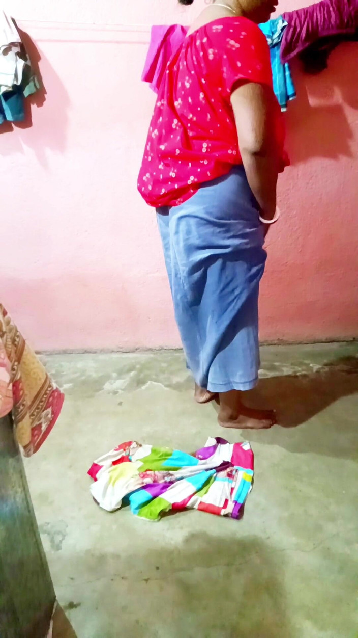 Pakhi0705: Saree Menjatuhkan Selepas Mandi - Sfw