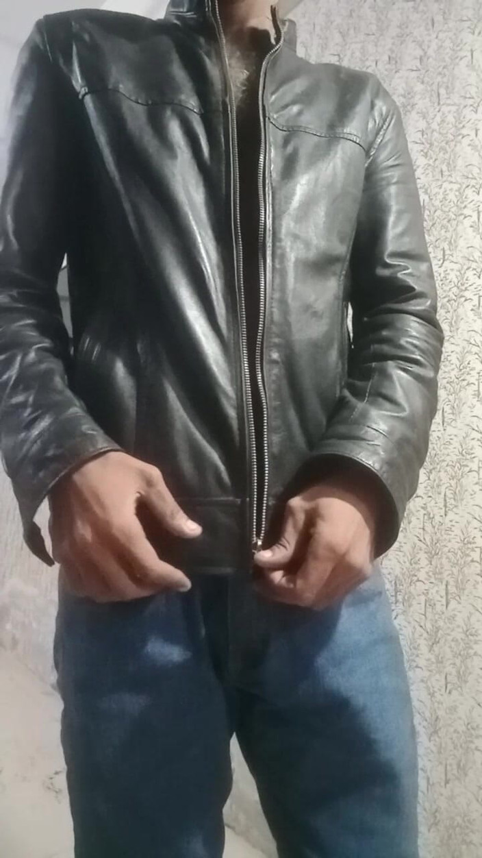 Azie Joey: 털이 무성한 쇼