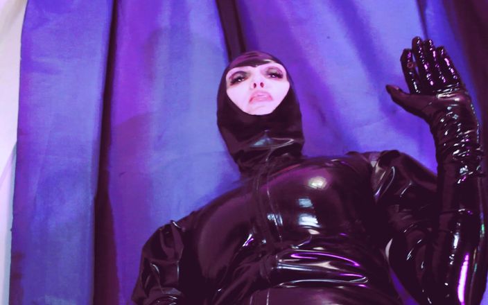 Eva Latexxx: En caoutchouc, domina, fumée, fétiche, Eva Latex, perverse en solo,...