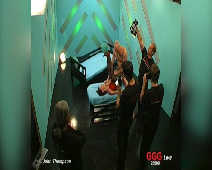 FUCK PARTY XXX and VINTAGE PARTY: GGG Буккаке Live: шлюшки покрывают свои лица спермой