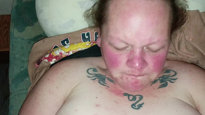 Horny Ginger: Amateur bww eigengemaakt poesje spelen met een snelle neukpartij! Op...