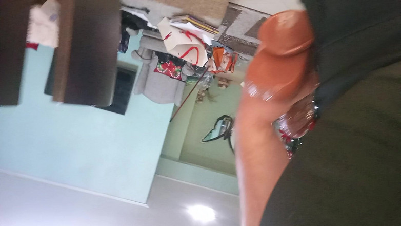 Greek cross lovers: Jsem Elena Andreou, nejbláznivější kříž v Řecku. Roztrhá mě to. Opravdu...