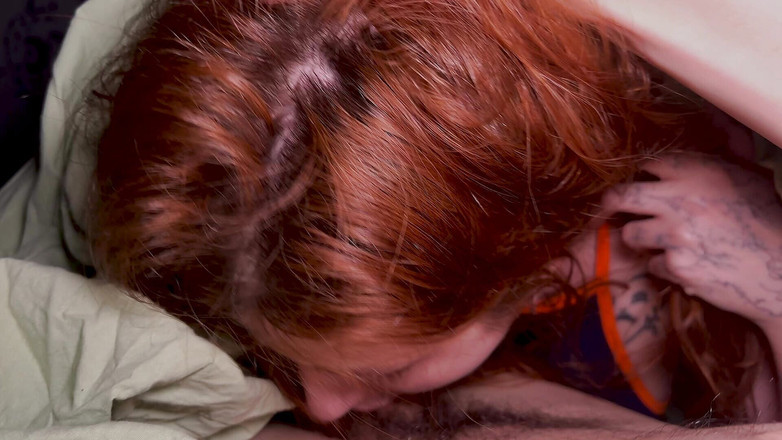 linamigurt: Sora vitregă mă trezește cu o muie și mă imploră să...