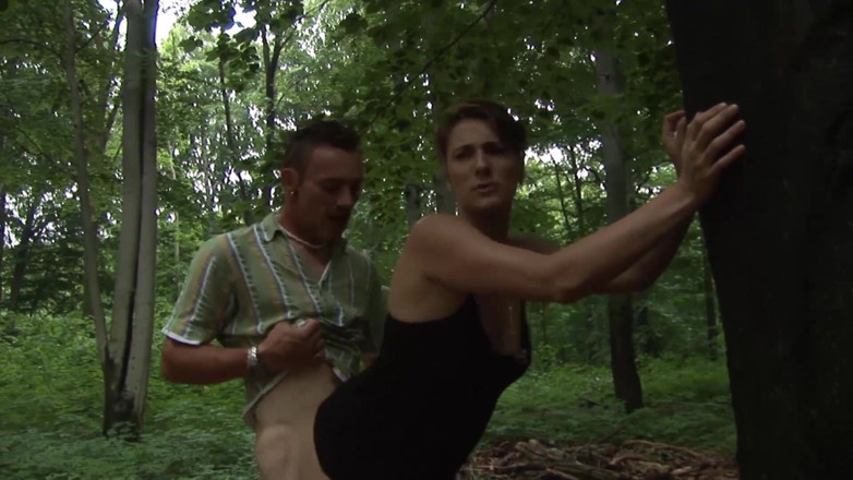 Backdoor Films: Horny girl gets fucked outdoors by her lover