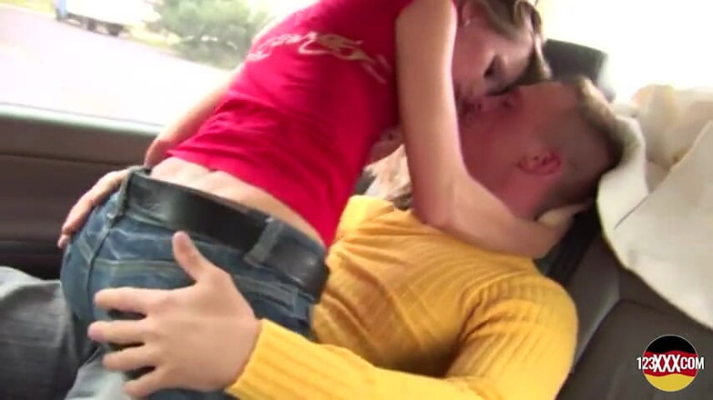 123XXX - Fucked Amateurs in Germany!: Adakah awak suka aksi keras di kereta?