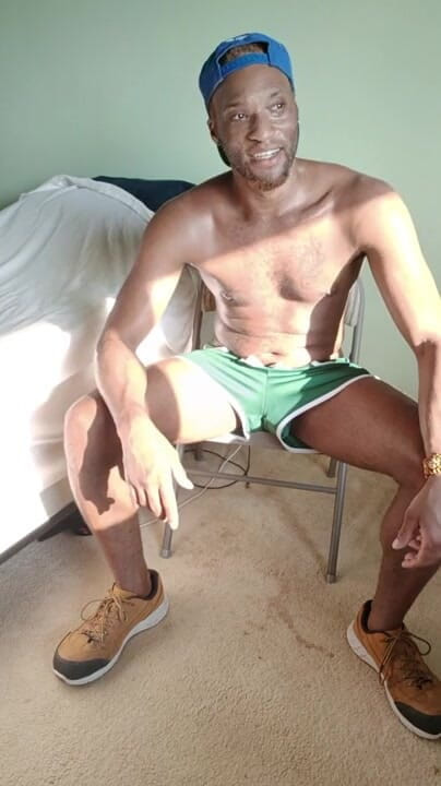 Kennie Jai: Melancap di kerusi semasa saya menonton video peminat!