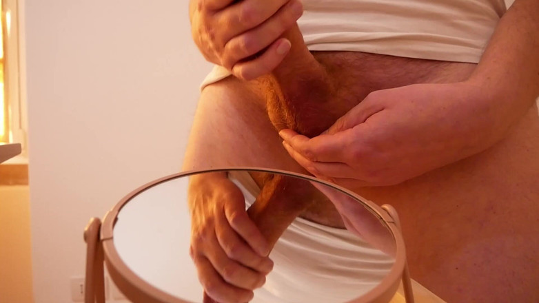 PeopleNeedCum: Tôi xuất tinh 30 lần trên gương!