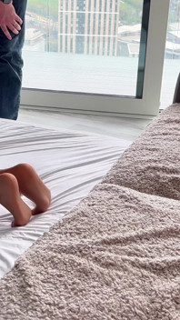 Soție sexy cu sex în grup cu 4 pule mari și negre în timp ce soțul încornorat Filmează, penetrare vaginală dublă, penetrare vaginală întinsă, futai pe la spate, futai dur, încornorat, labă cu picioarele, vaginal dublu, pizdă întinsă, partea 2