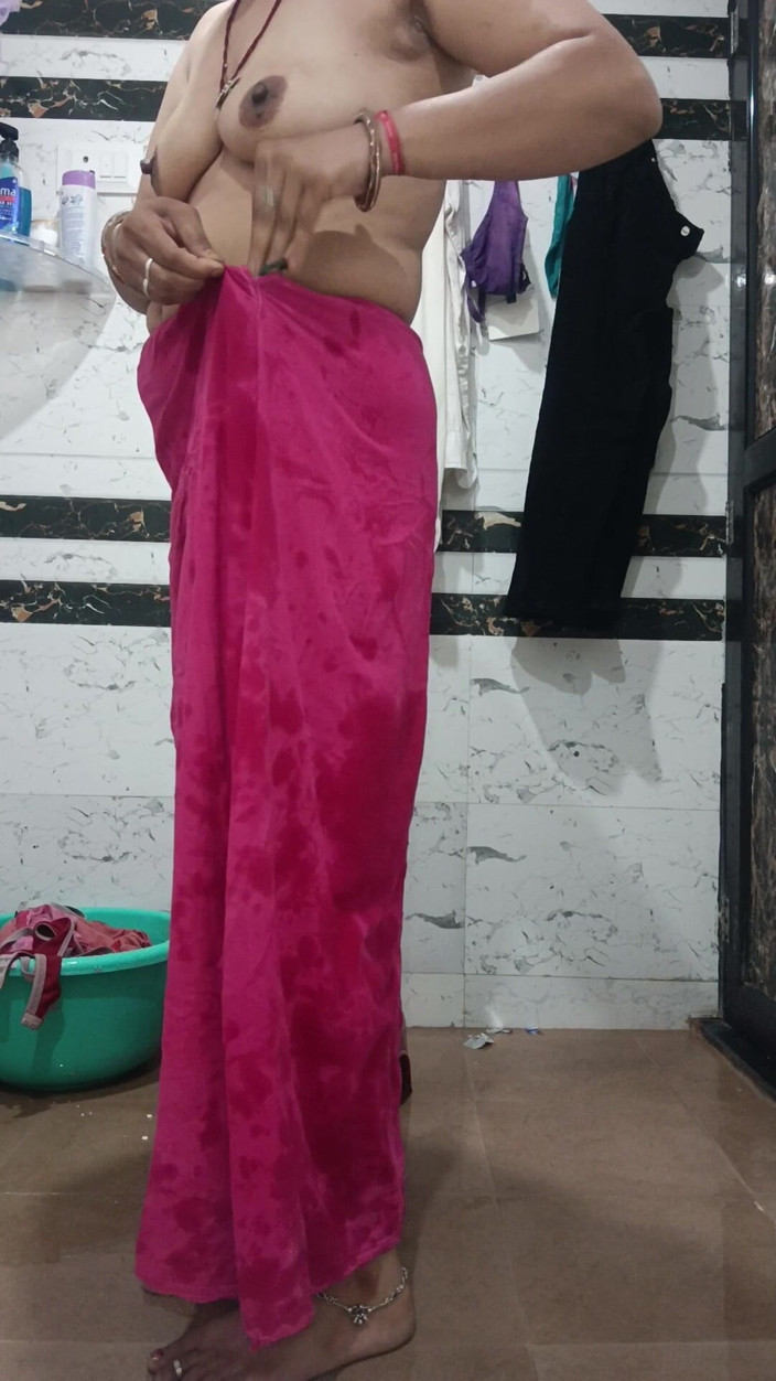 Priya hot 77: Priya Bhabi 섹시한 목욕 쇼