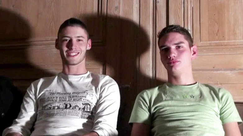 Gaybareback: 为泰迪和麦克斯拍摄同性恋色情片