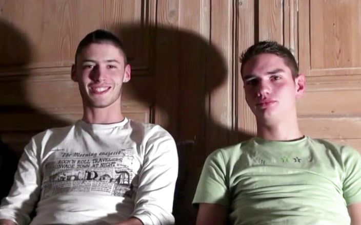 Gaybareback: Gay porn shoot for Teddy and Max