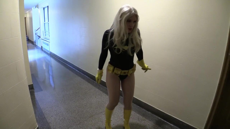 Evangelines Fetish: Batgirl Meets the Vampire
