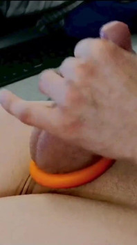 Piccola compilation di sborrate. Upyoursex oggi!